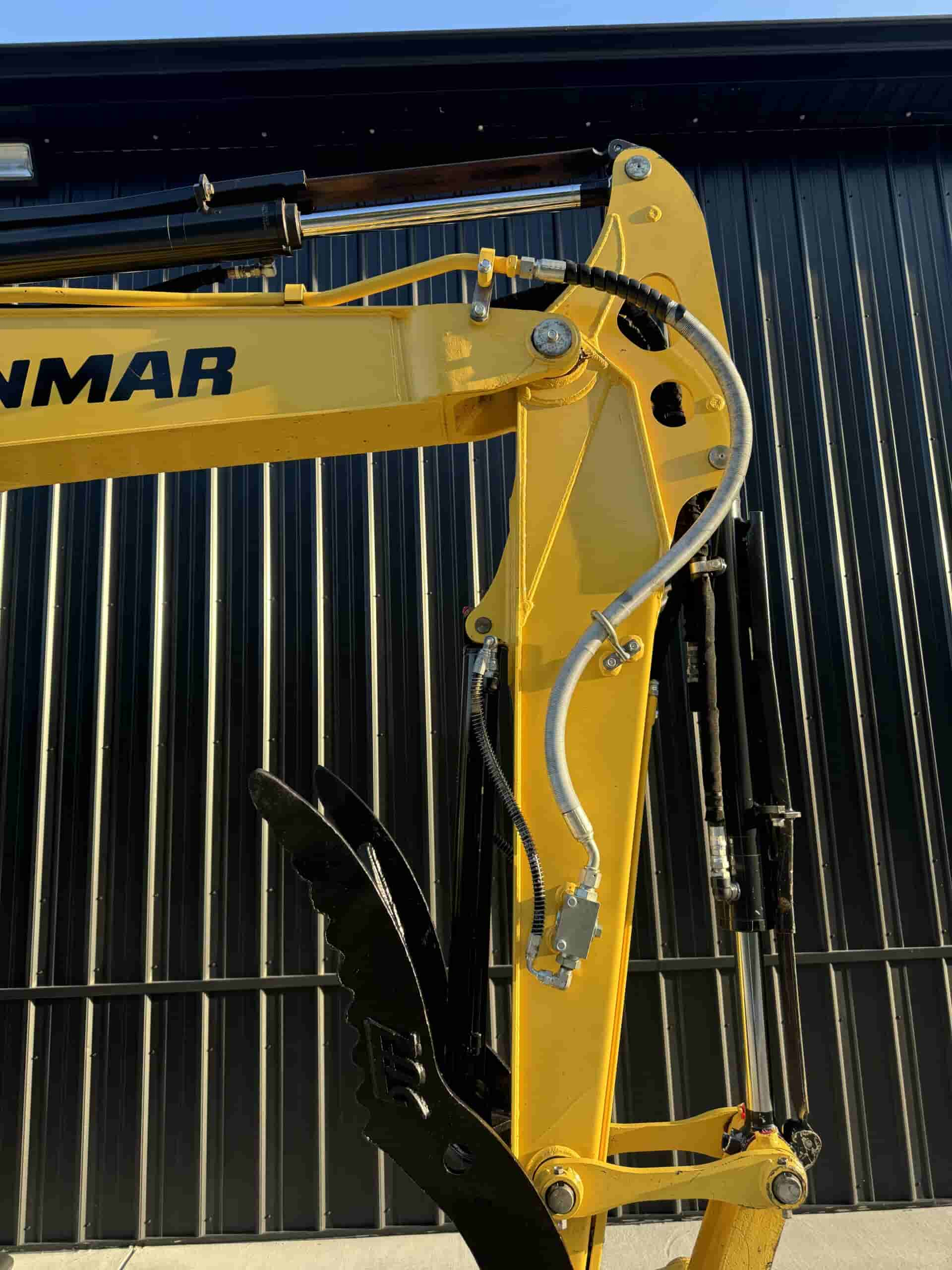 2019 YANMAR VIO55-6A
